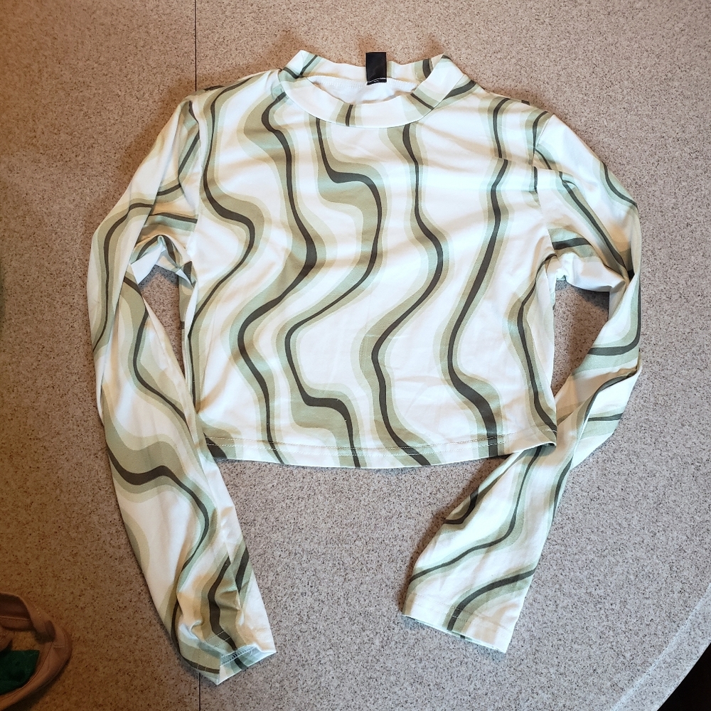 Green swirl top